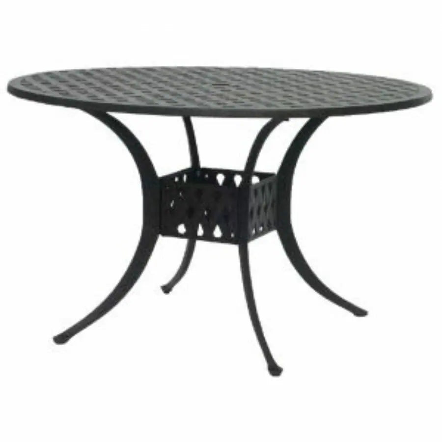 Melton Craft Nassau Outdoor Round Table