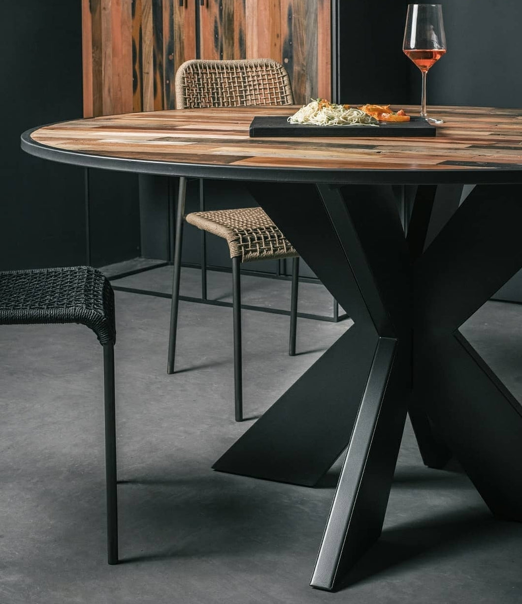 Kleo Round Dining Table